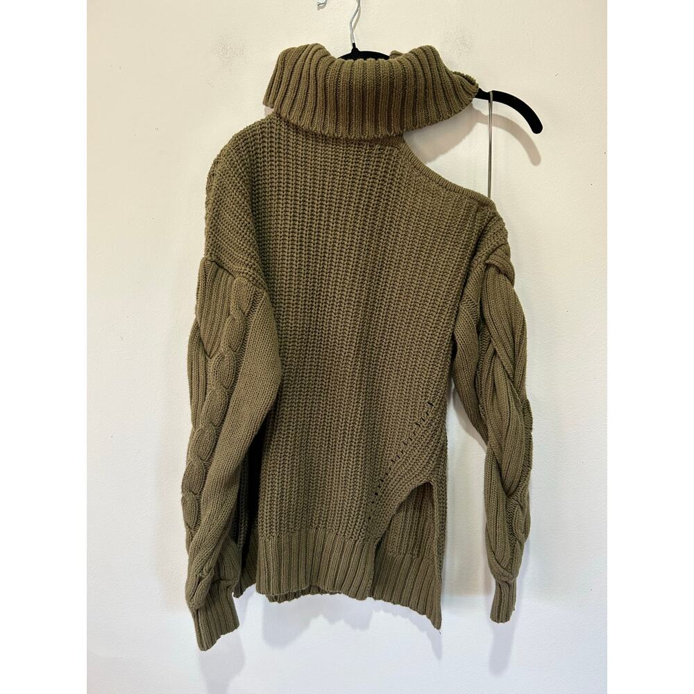 ASTR The Label Sequoia chunky knit sweater cut out shoulder size XS olive green